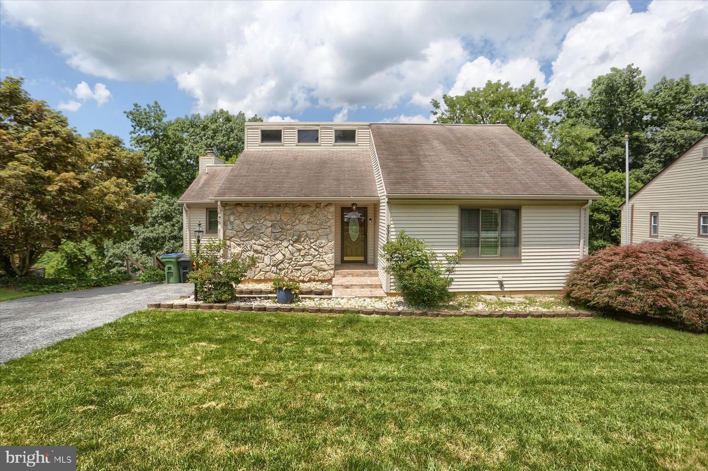 3304 Ridgeway Road  Harrisburg PA 17109 photo