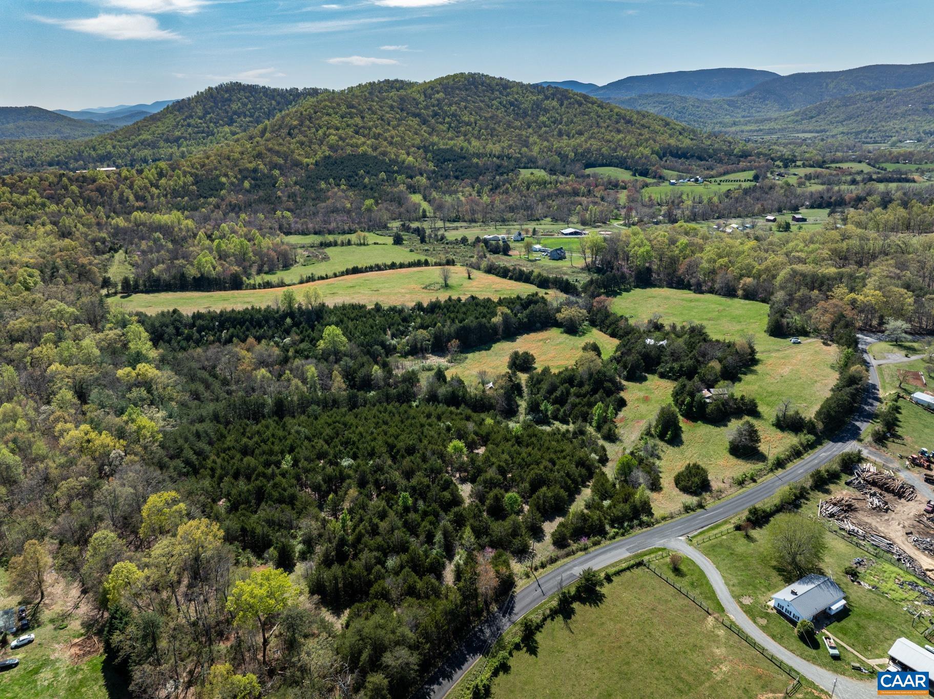 Property Photo: 101 Pea Ridge Rd VA 22973
