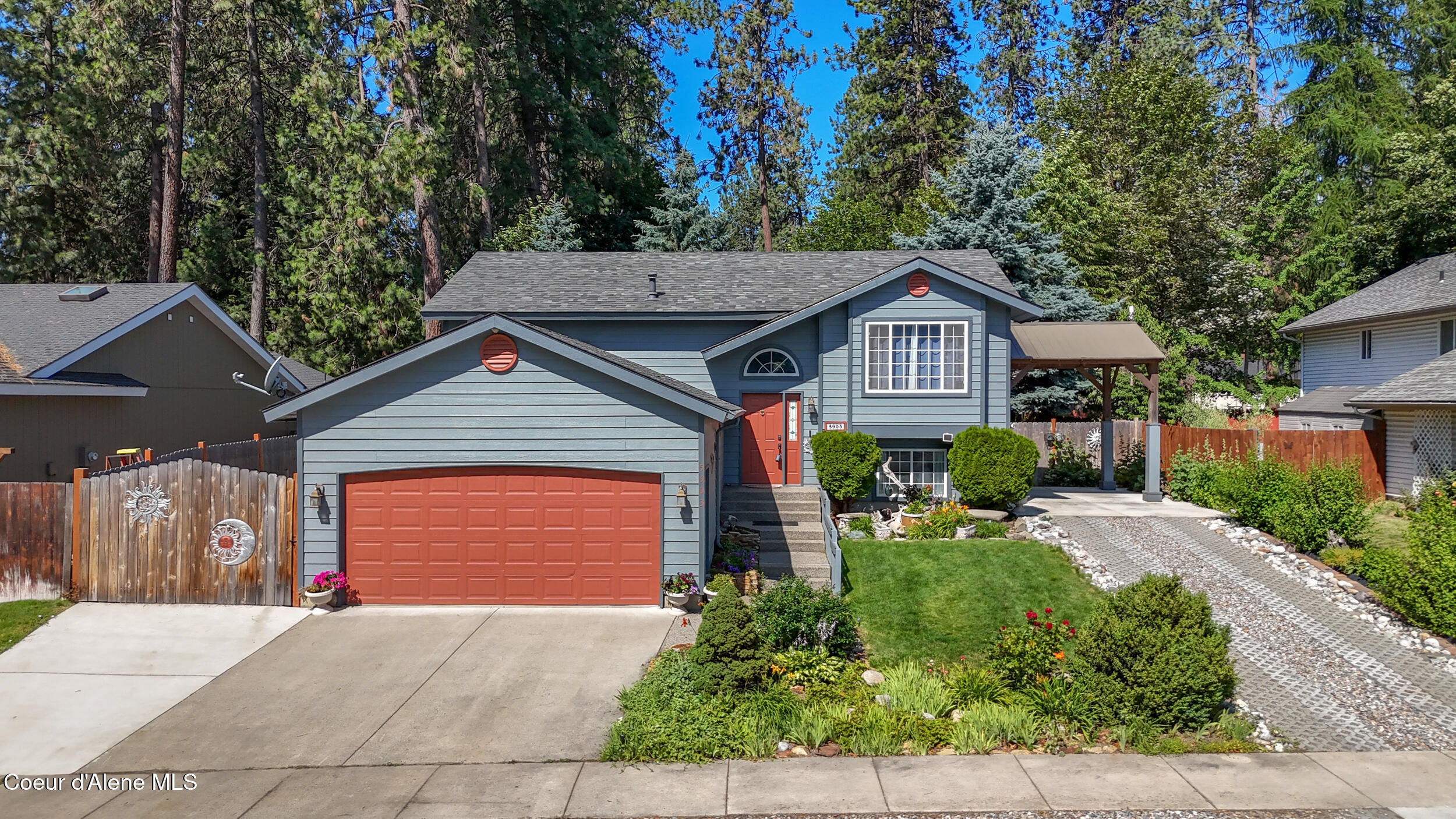 Property Photo: 5903 N Silver Pines Ct ID 83815
