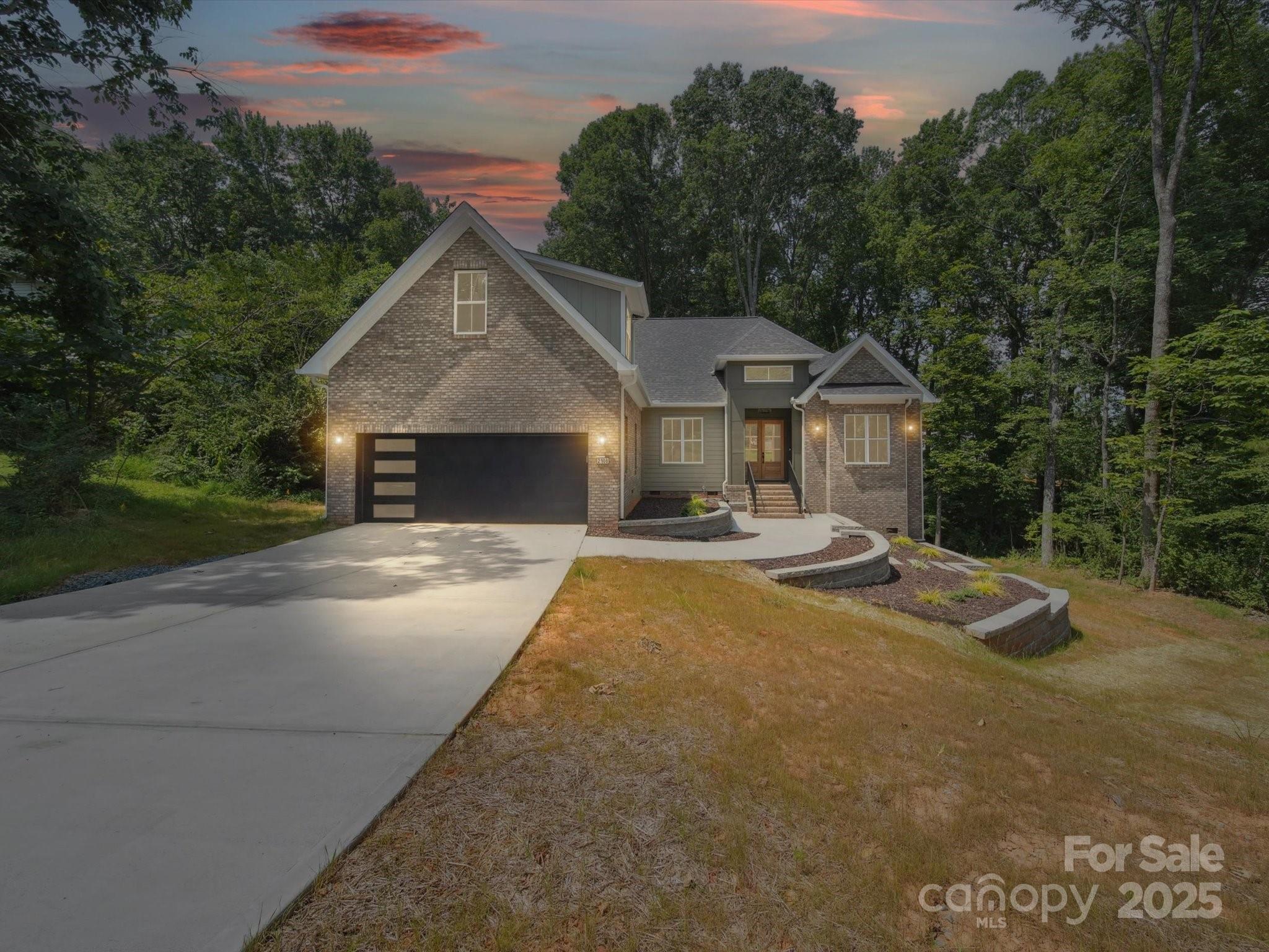 2108 Lakeview Circle  Matthews NC 28105 photo