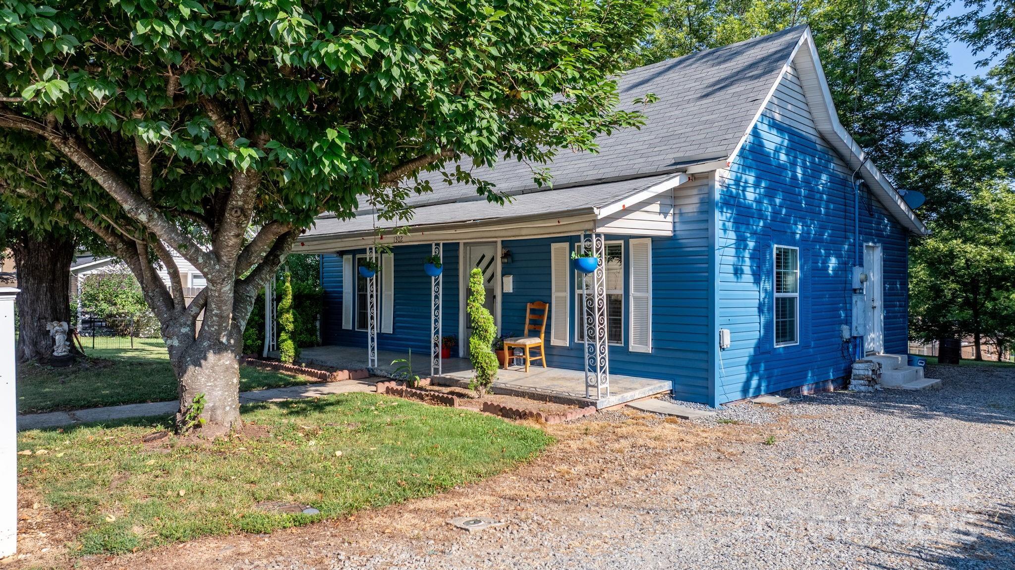 1302 1st Avenue NW  Hickory NC 28601 photo