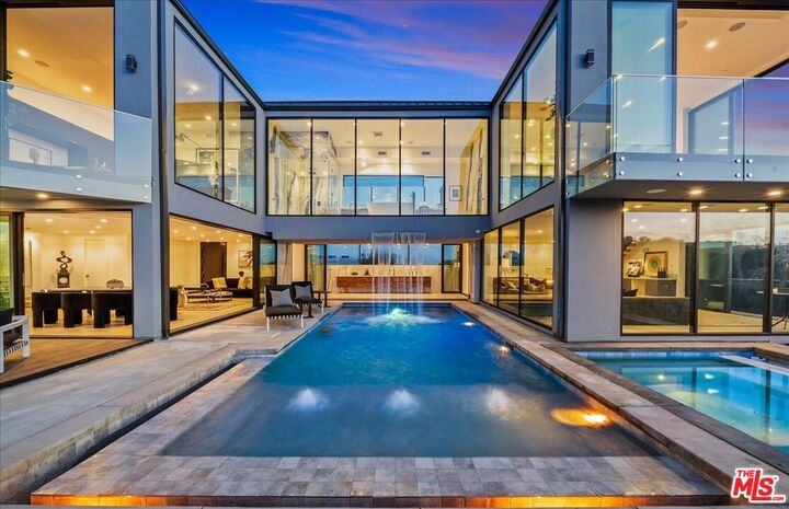 1565 Haslam Ter  Los Angeles CA 90069 photo