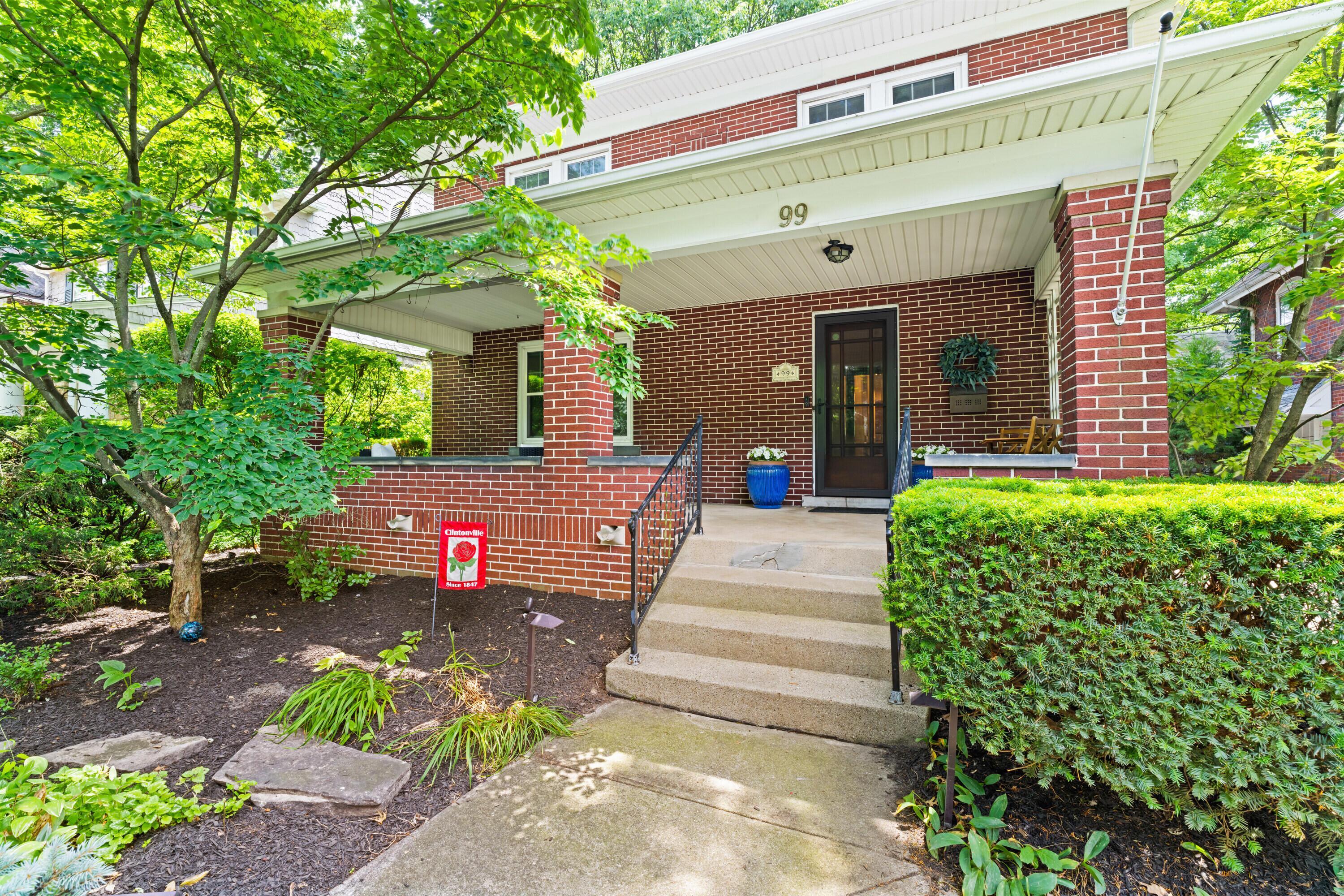 Property Photo: 99 E North Broadway Street OH 43214