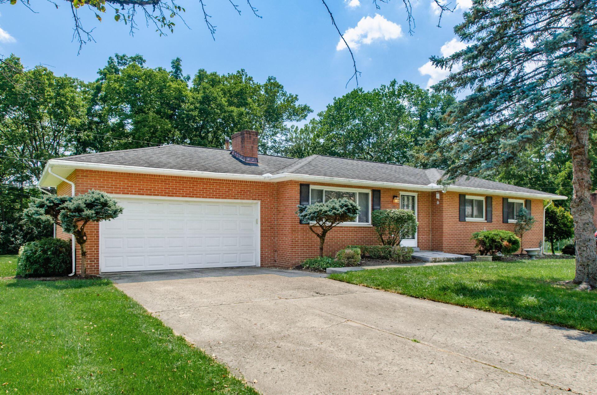 Property Photo: 3281 Darracq Circle OH 43223