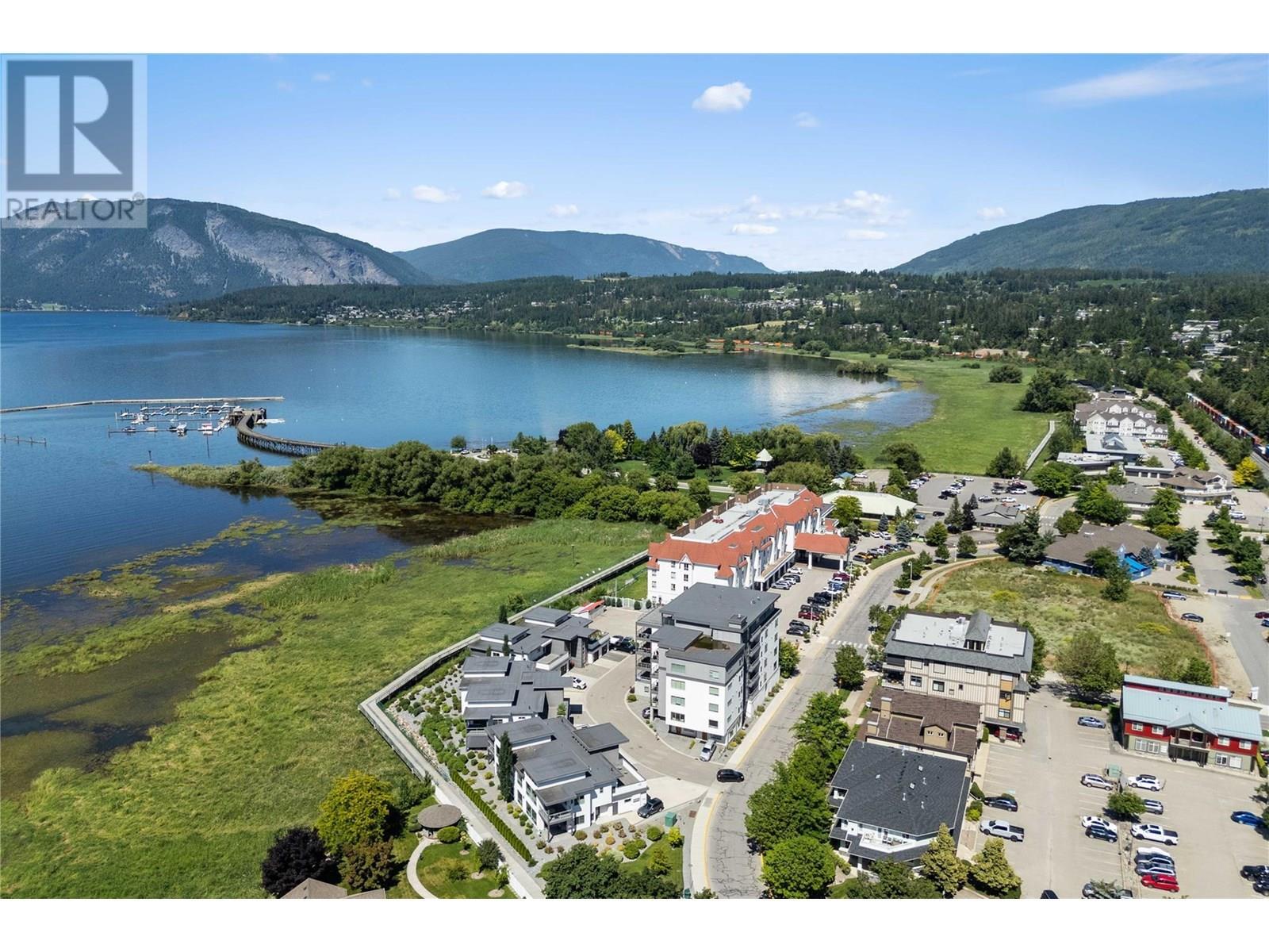 Property Photo: 121 Harbourfront Drive Northeast 10 BC V1E 2T3