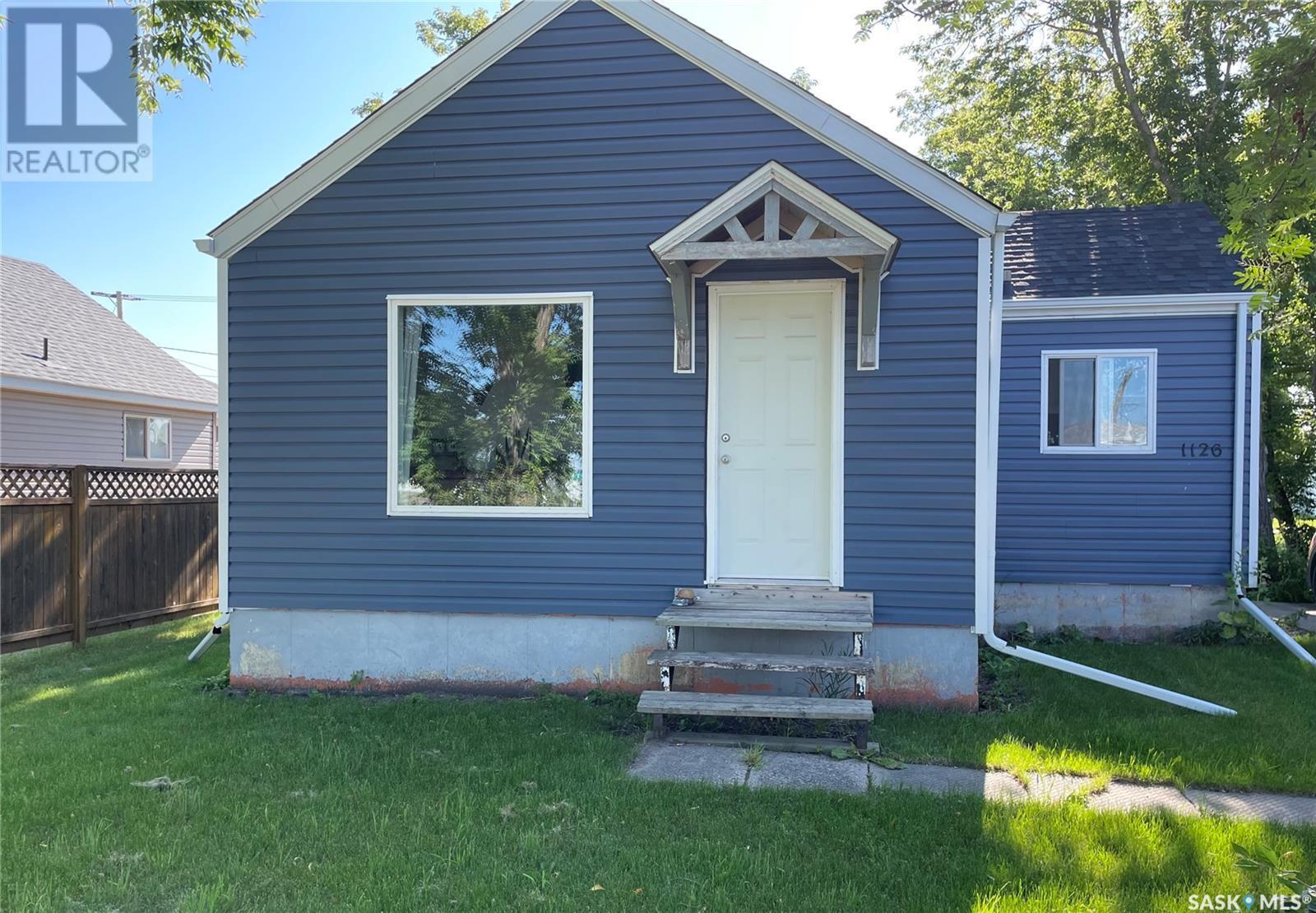 Property Photo:  1126 1st Street W  SK S0E 0L0 