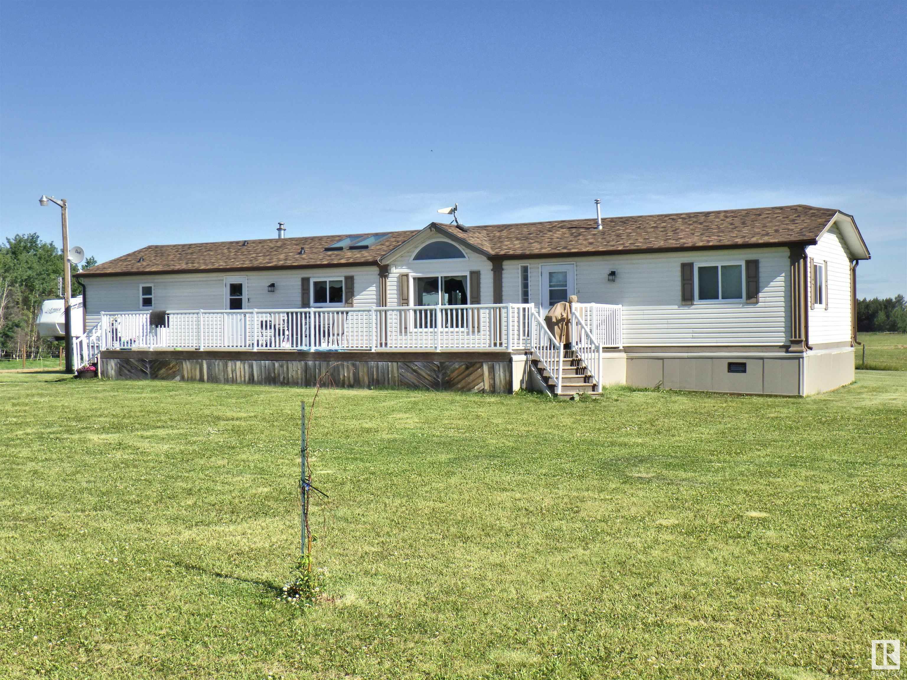 Property Photo: 2310 Twp Road 554 AB T0E 1V0
