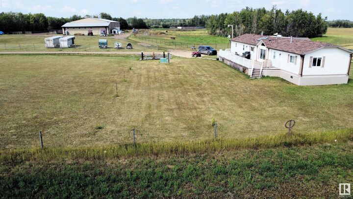 Property Photo: 2310 Twp Road 554 AB T0E 1V0