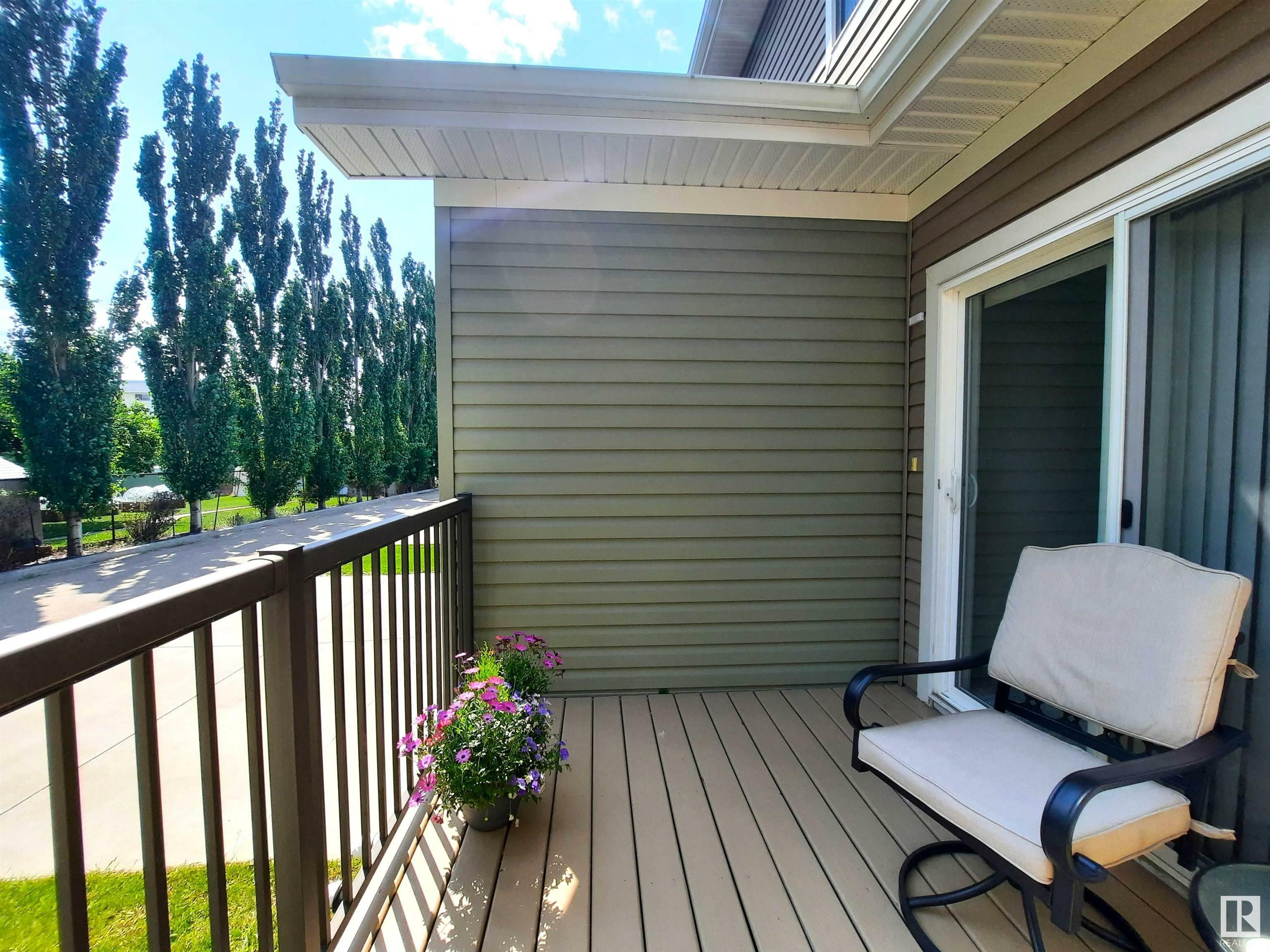 Property Photo:  300 Queen Street 7  AB T7X 2J1 