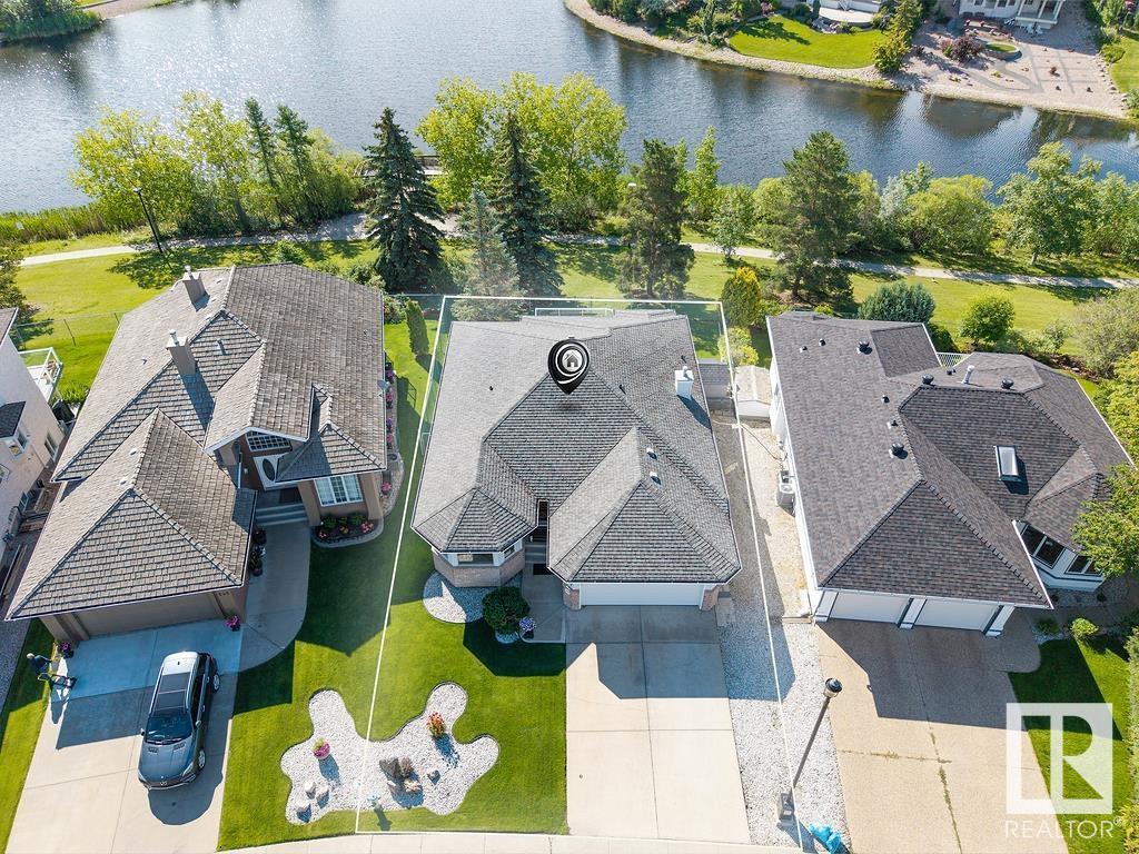 Property Photo:  547 Twin Brooks Bay NW  AB T6J 6X3 