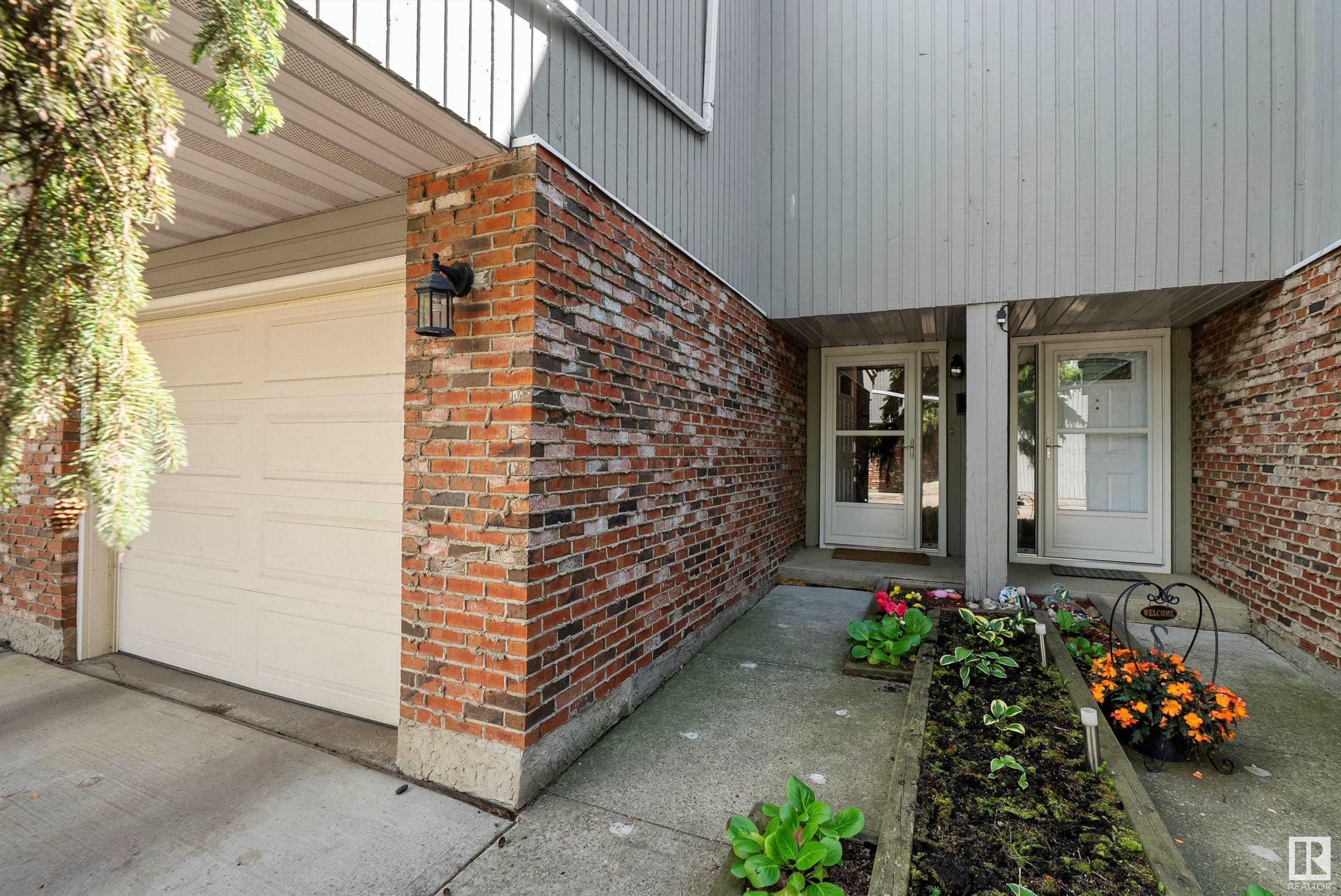 Property Photo: 3018 108 Street NW AB T6J 3S6