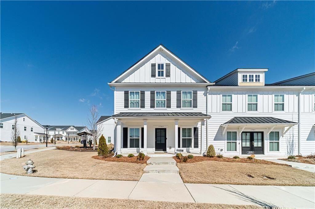 Property Photo:  1703 Prospect Way SE  GA 30094 