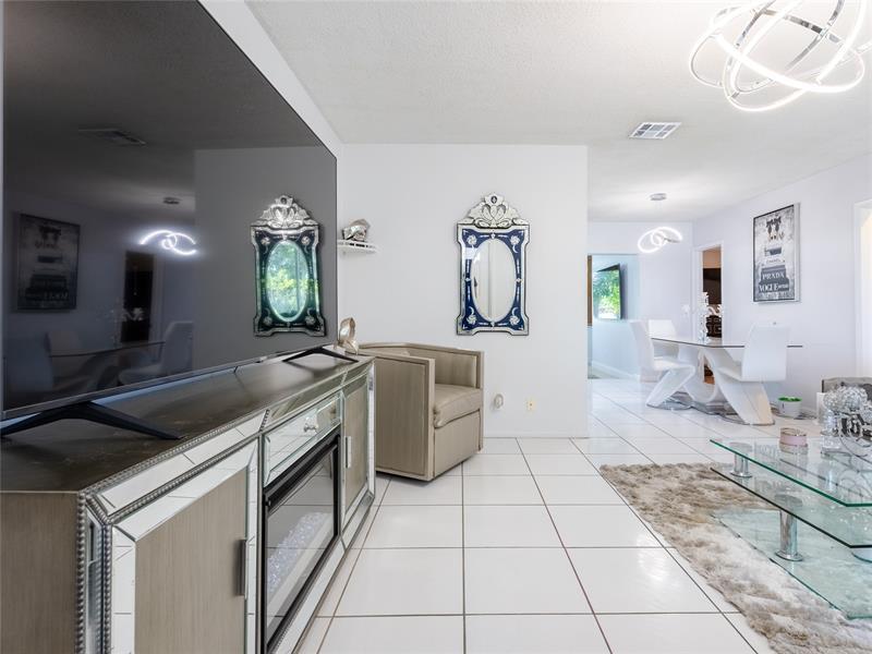 Property Photo: 7115 NW 71st St FL 33321