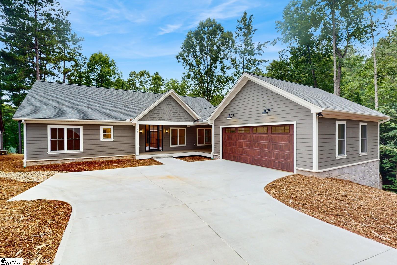Property Photo: 330 High Hampton Road SC 29676