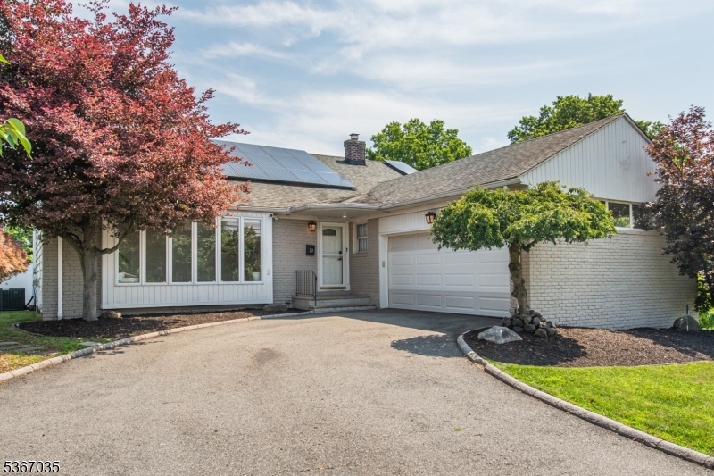 Property Photo: 32 Brantwood Pl NJ 07013