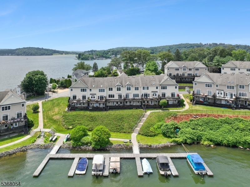 6 Catamaran Ct  Mount Arlington Boro NJ 07856 photo