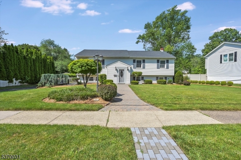 Property Photo: 7 Hanover Pl NJ 07470