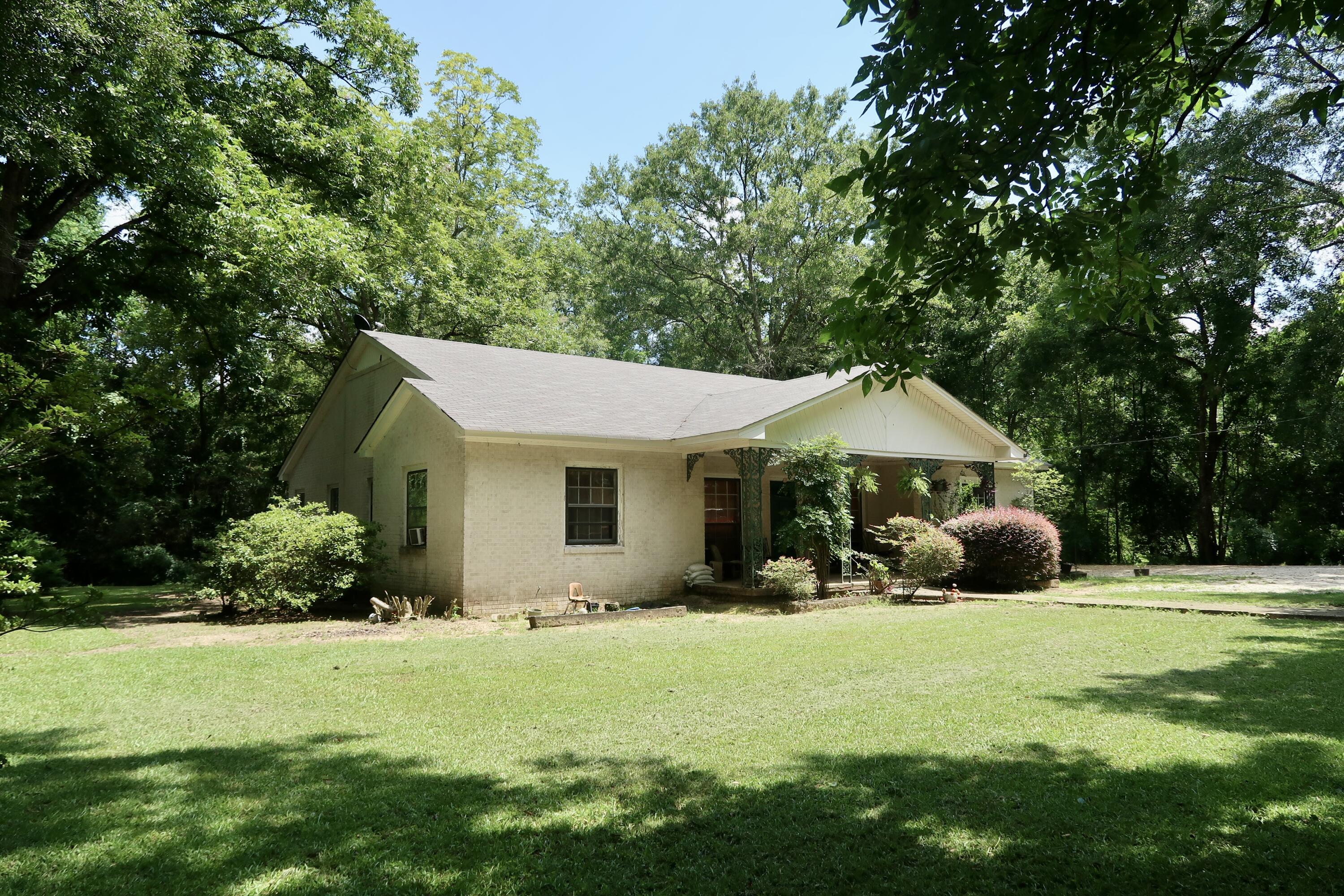 Property Photo: 2340 Mt Carmel Ave. MS 39474