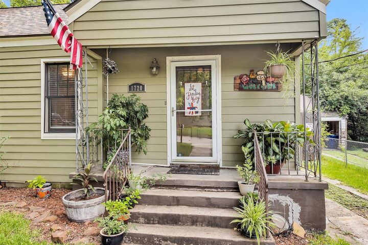 Property Photo: 1720 18th Street TX 77340