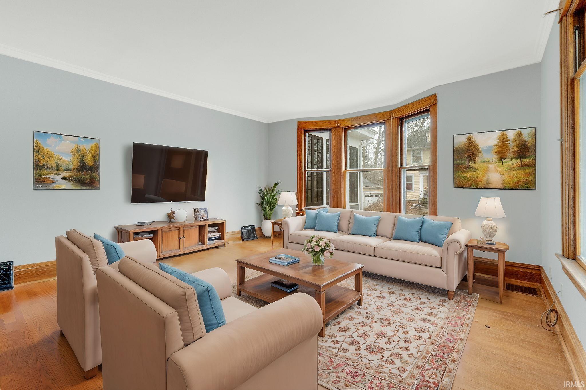 Property Photo:  2435 Hoagland Avenue  IN 46807-1333 