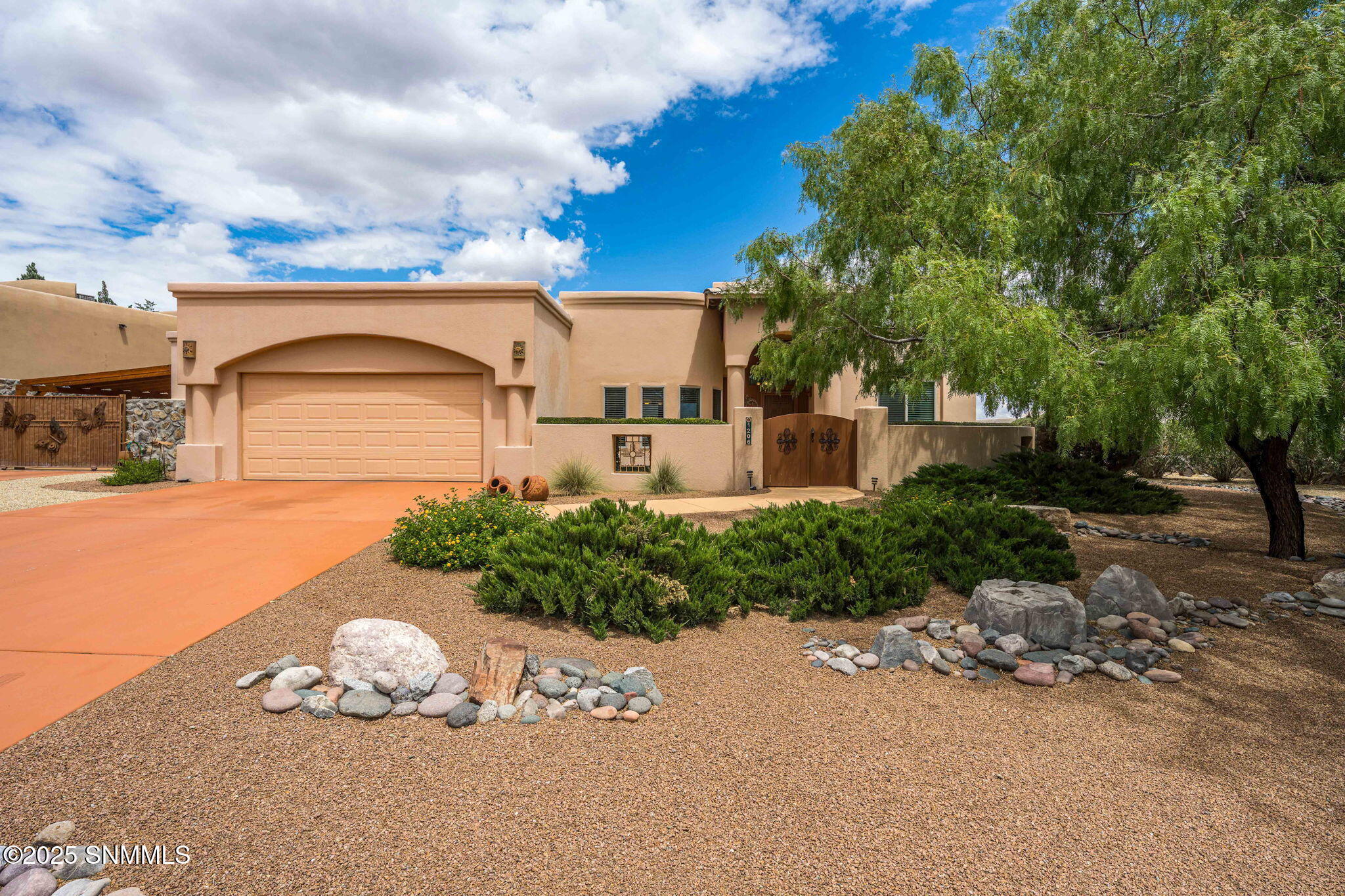 Property Photo: 1206 Golf Club Road NM 88011