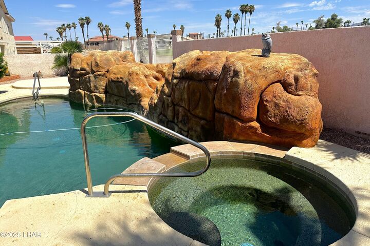 Property Photo:  670 Avenida Laredo  AZ 86406 