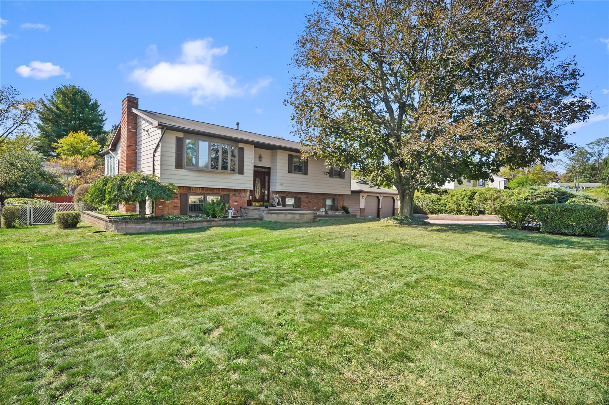Property Photo:  8 Badami Drive  NY 10941 