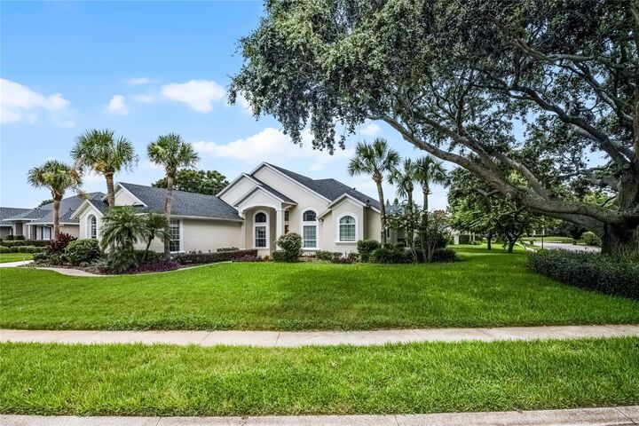 Property Photo:  11401 Willow Stowe Lane  FL 34786 