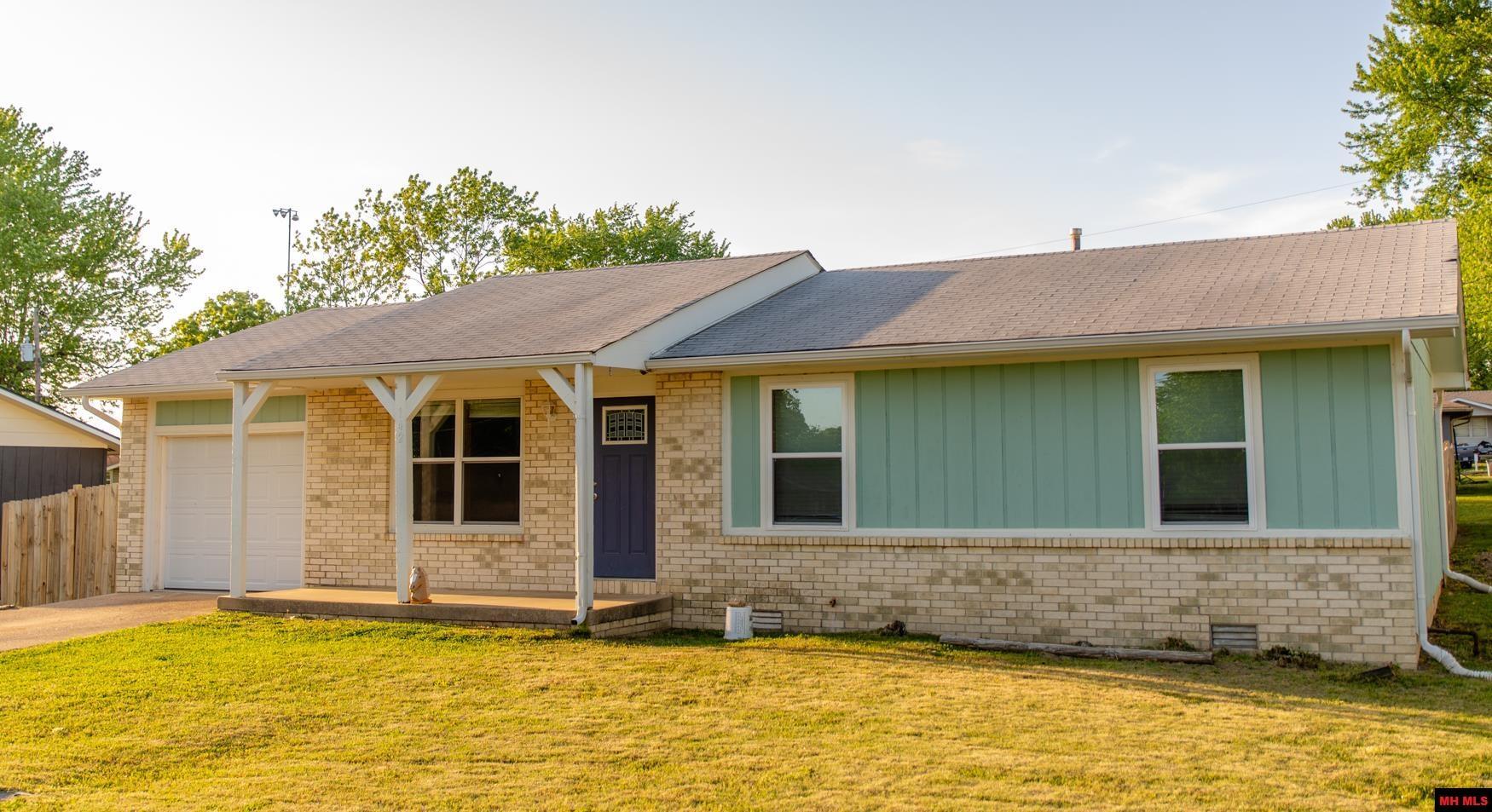 Property Photo: 142 W Factory Street AR 72653