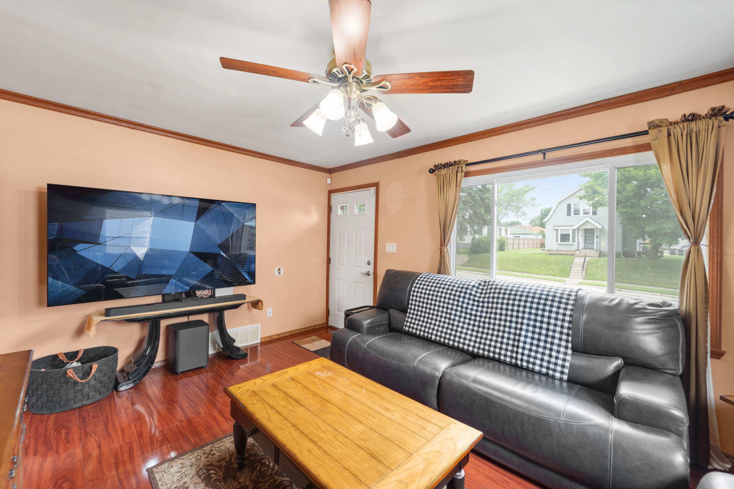 Property Photo: 1823 Missouri Ave WI 53172
