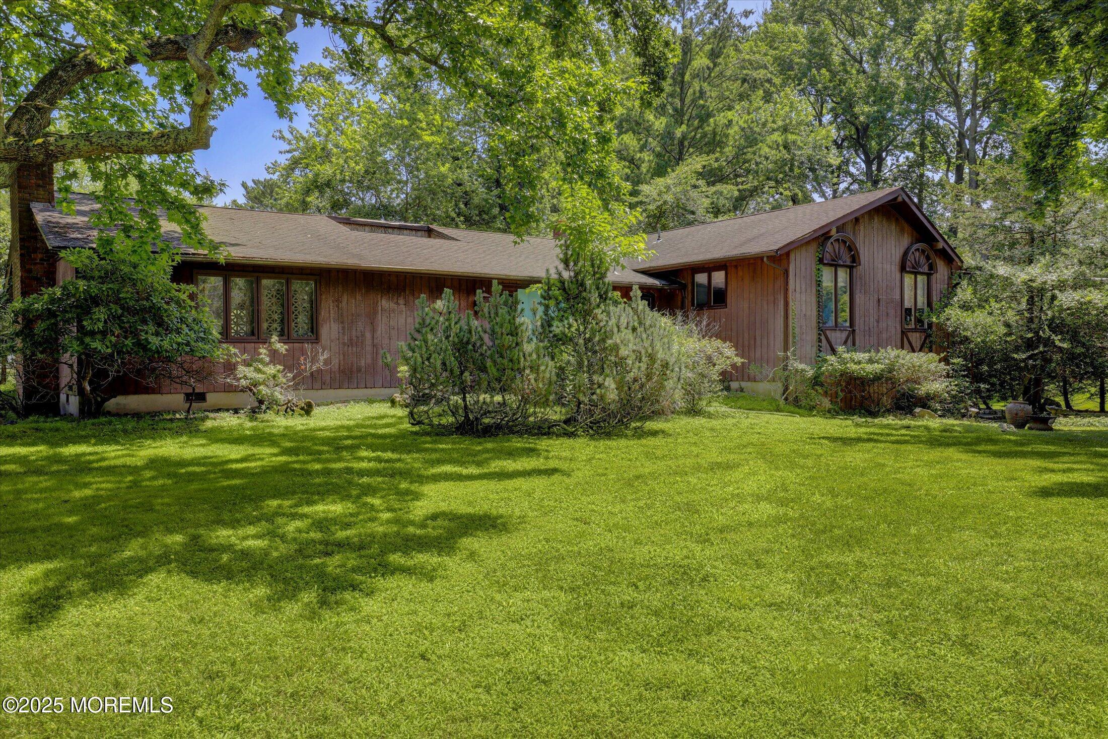 Property Photo: 6 Surrey Lane NJ 07712