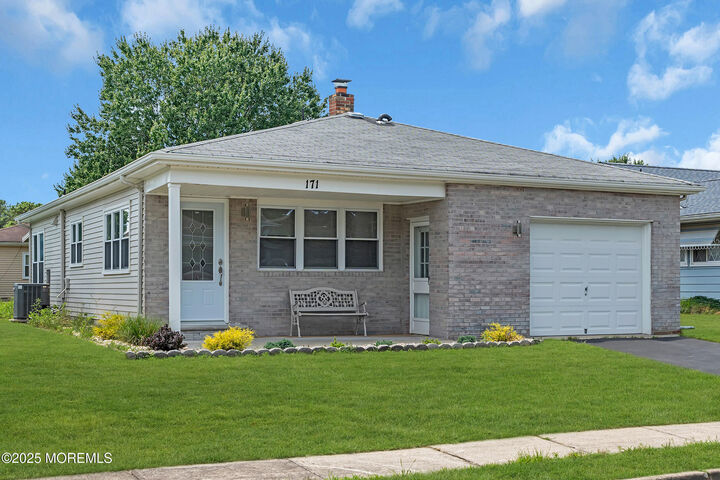 Property Photo:  171 Biabou Drive  NJ 08757 