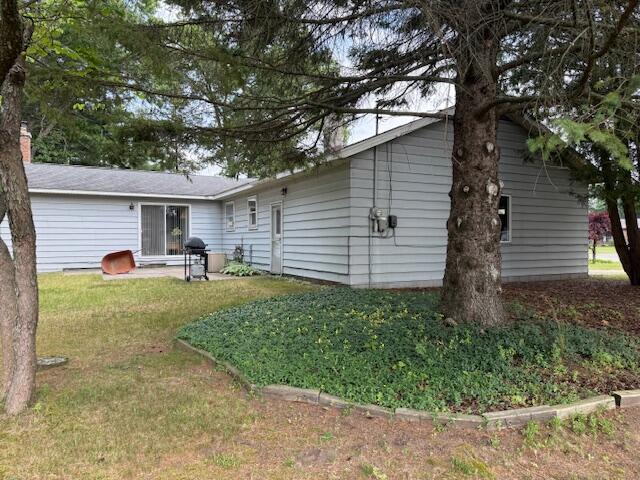 Property Photo: 1403 Swain Street MI 49349