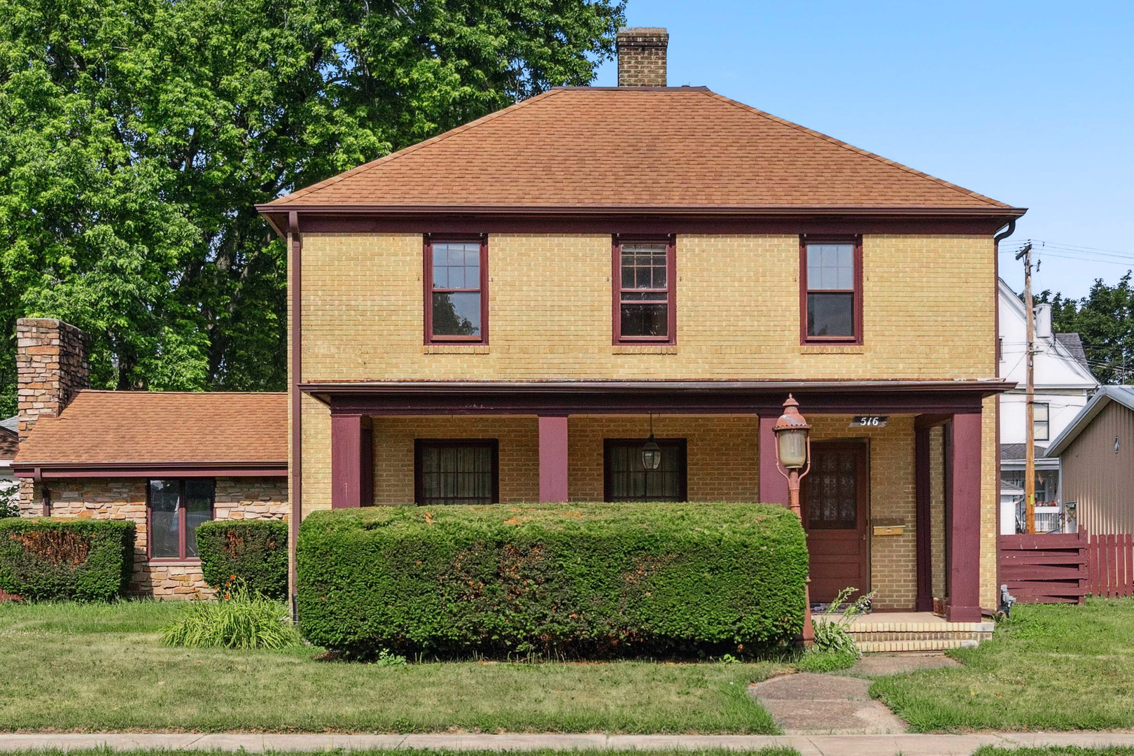 Property Photo: 516 N 6th Street IL 61068