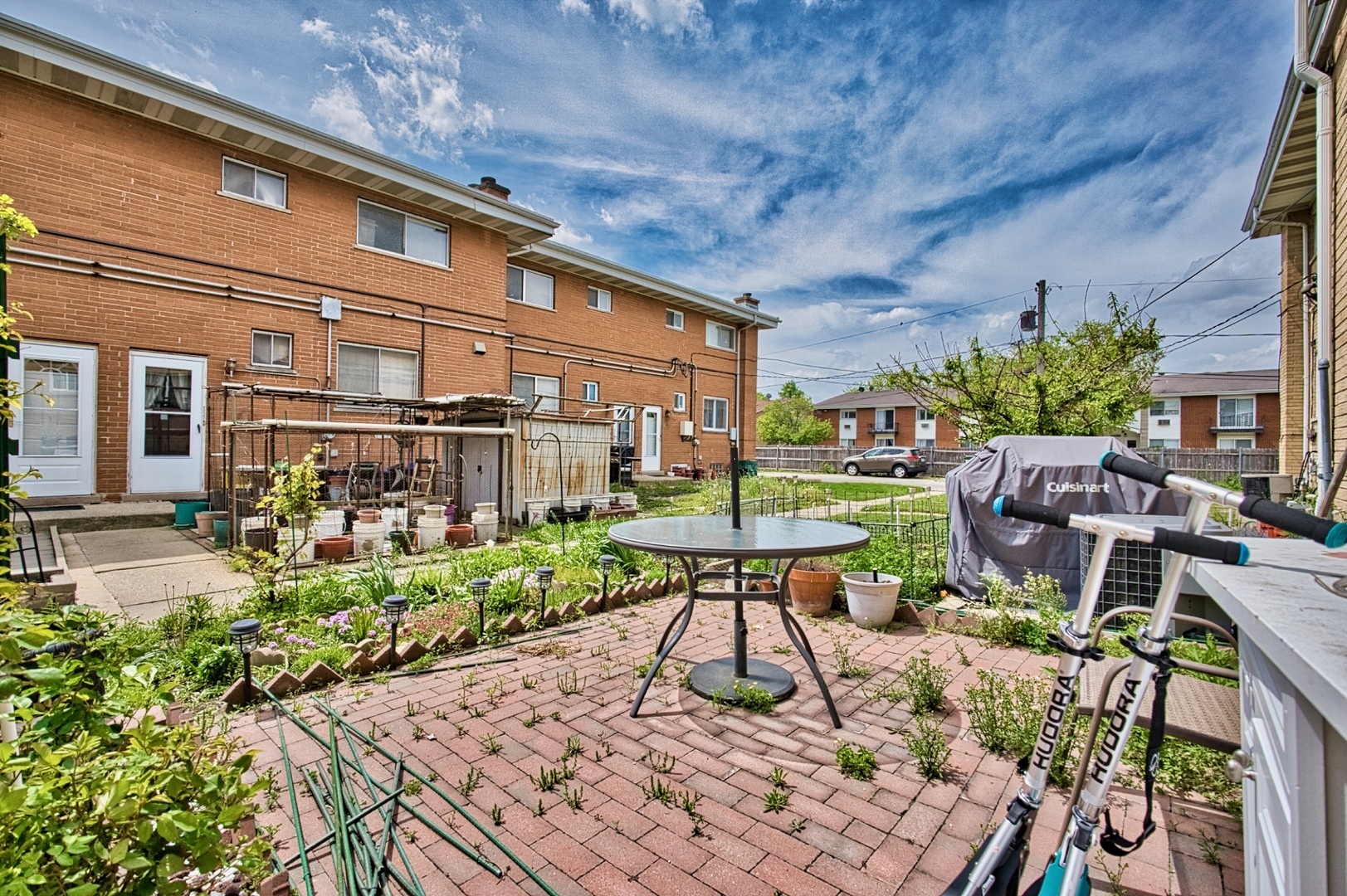 Property Photo: 9666 Lois Drive D IL 60016