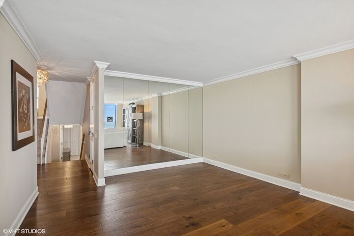 Property Photo: 1500 Sheridan Road 7G IL 60091