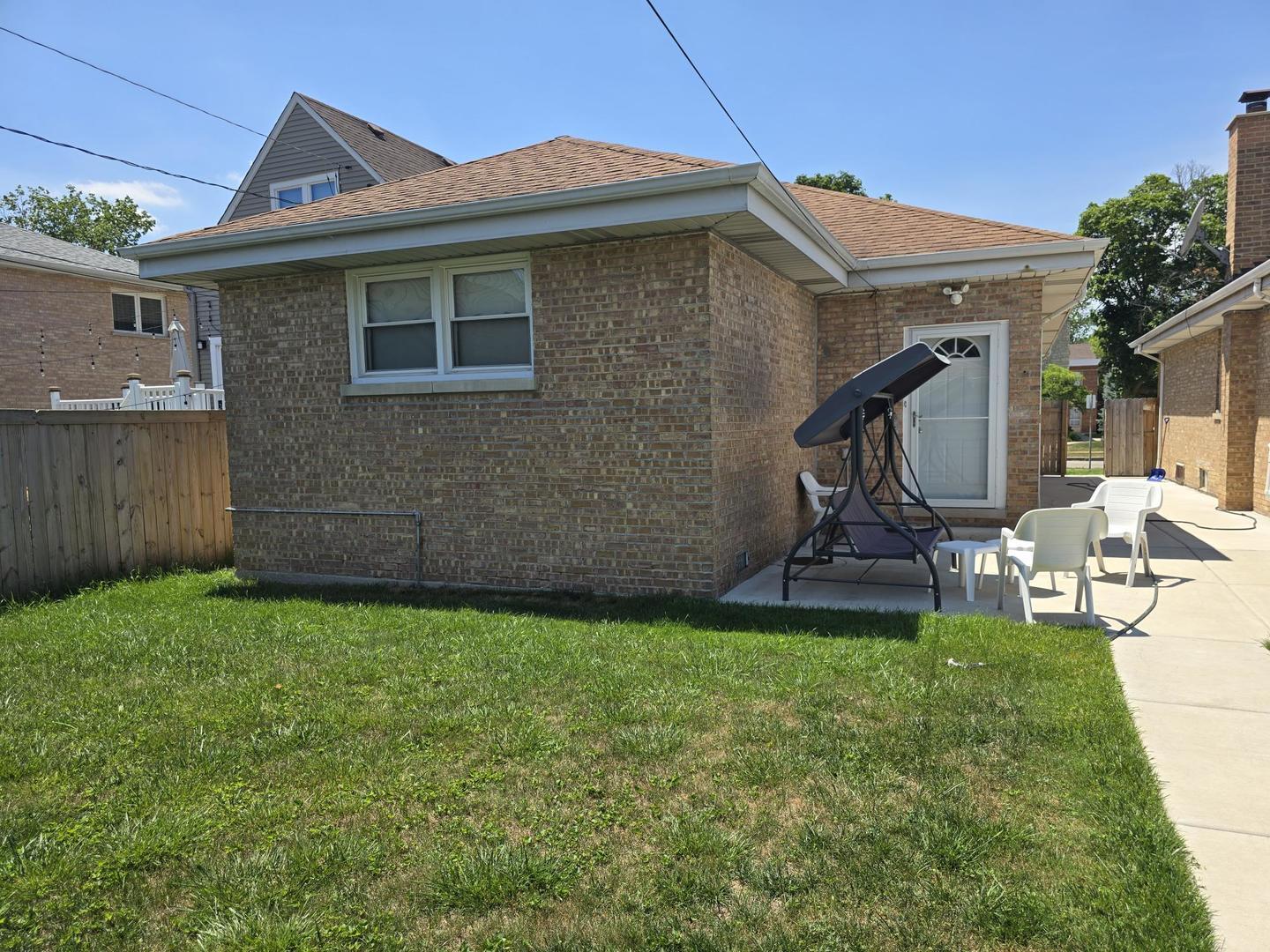 Property Photo: 5151 N Meade Avenue IL 60630