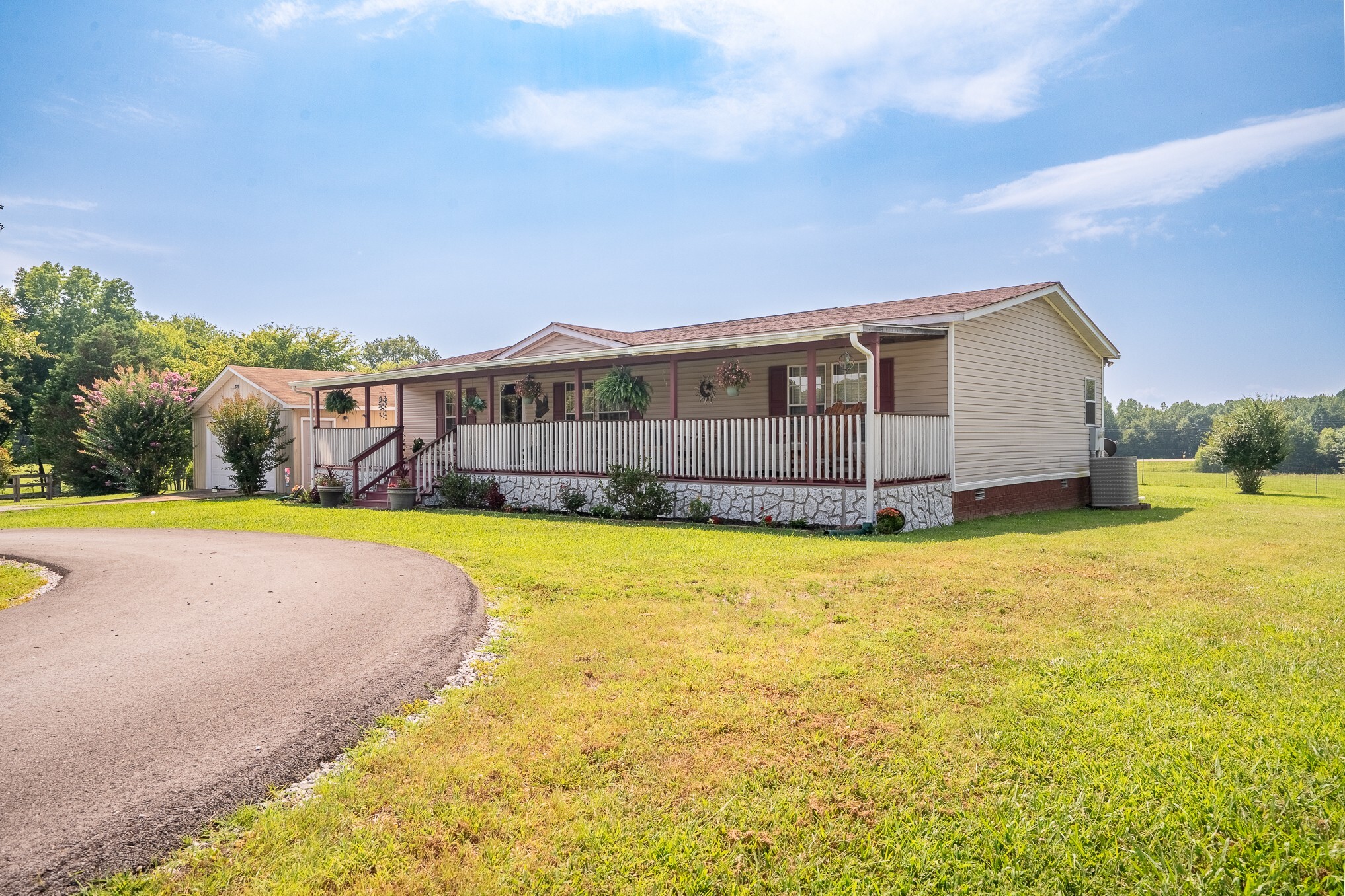 Property Photo: 150 Princess Ct TN 38469