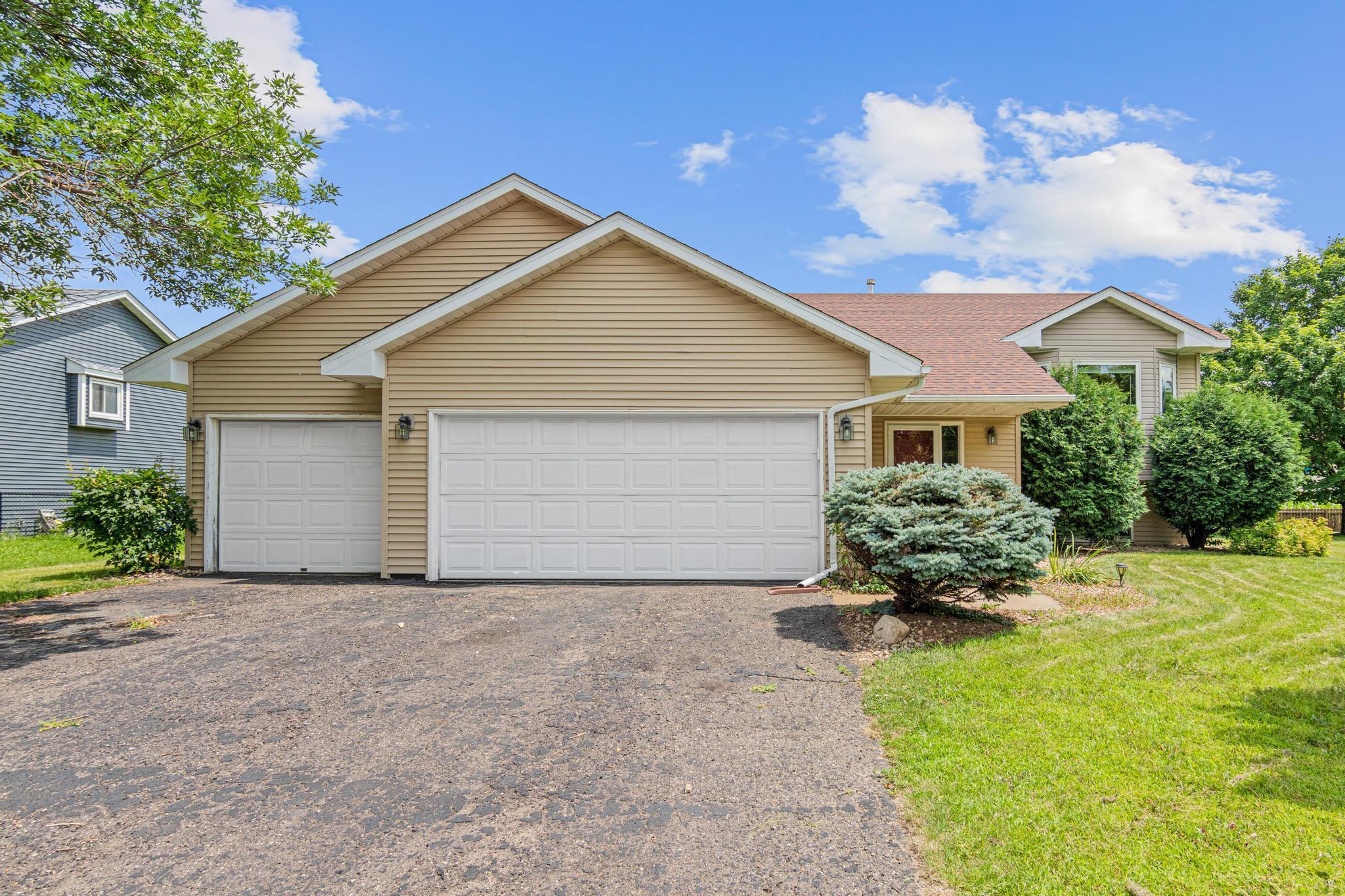 Property Photo: 9036 Kentucky Avenue N MN 55445