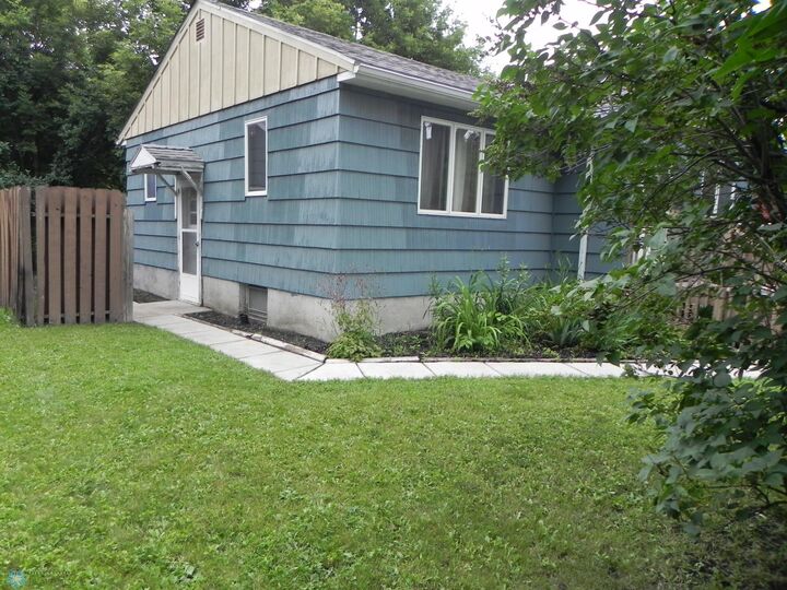 Property Photo: 1610 9th Street N ND 58102