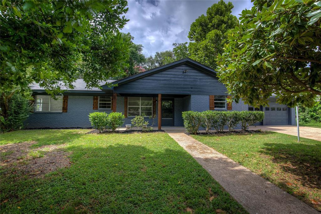 Property Photo:  136 Lee Street  TX 75482 