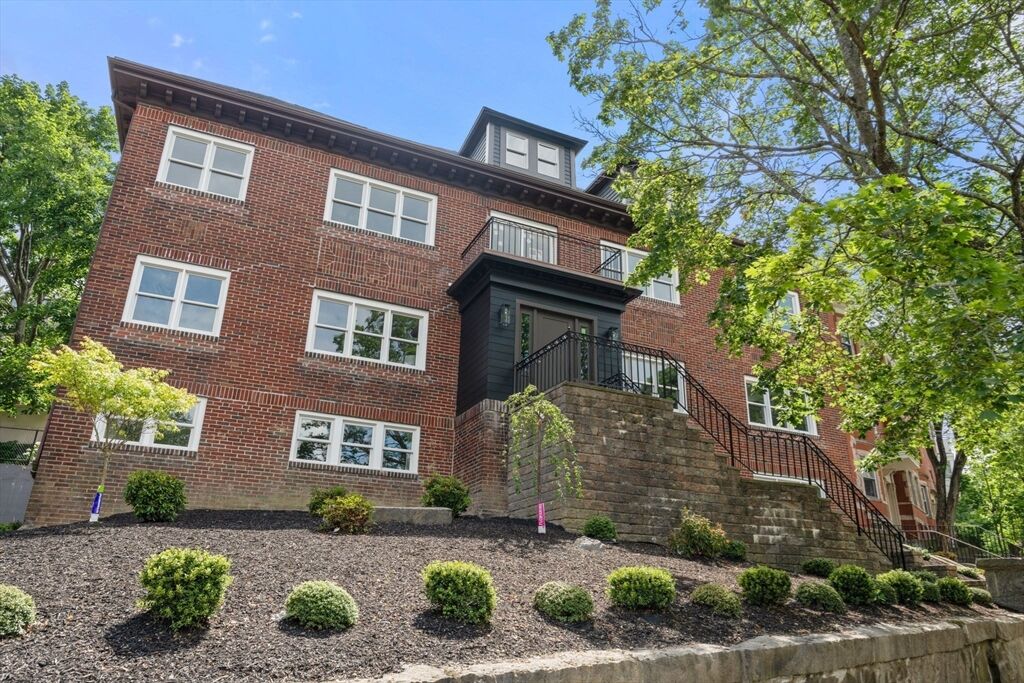 Property Photo:  84 Winthrop 1  MA 02445 