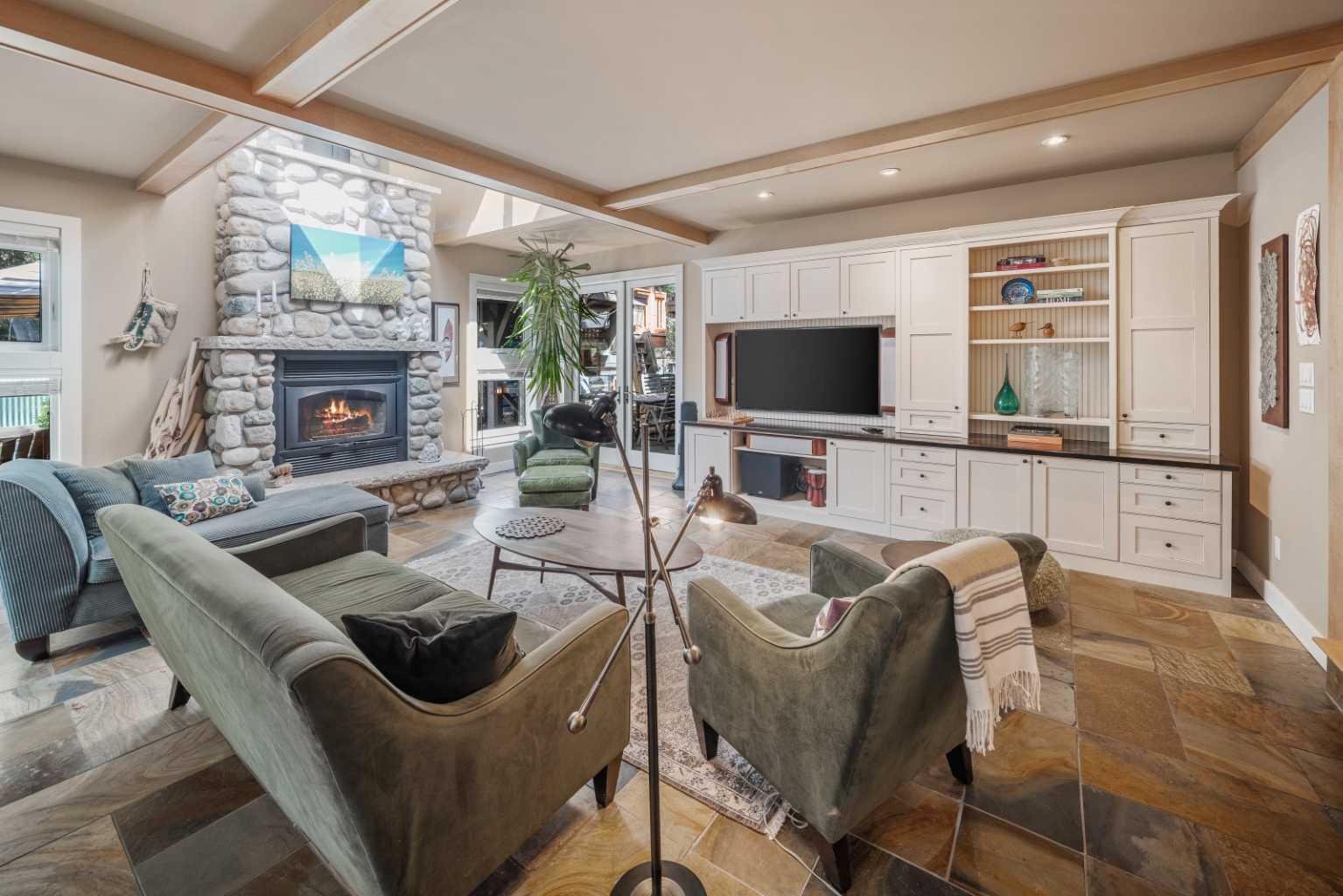 Photo de la propriété: 140 Rundle Crescent AB T1W 2L6