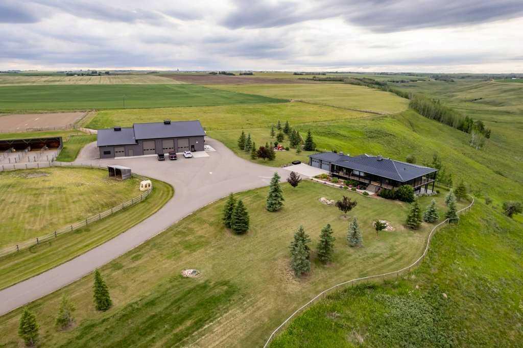 Property Photo: 290002 Township Road 292 AB T0M 0S0