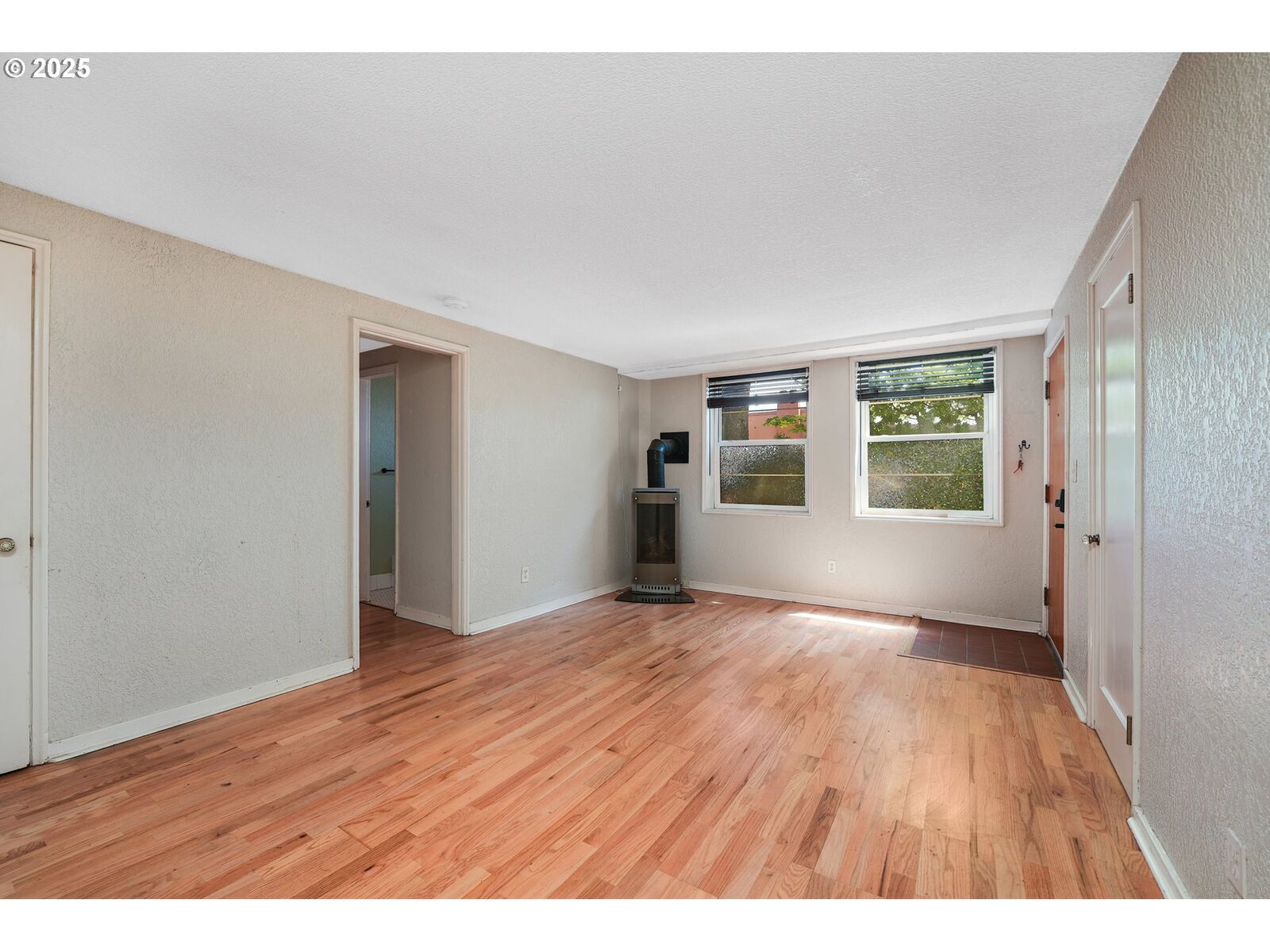 Property Photo: 2025 SE Caruthers St 24 OR 97214