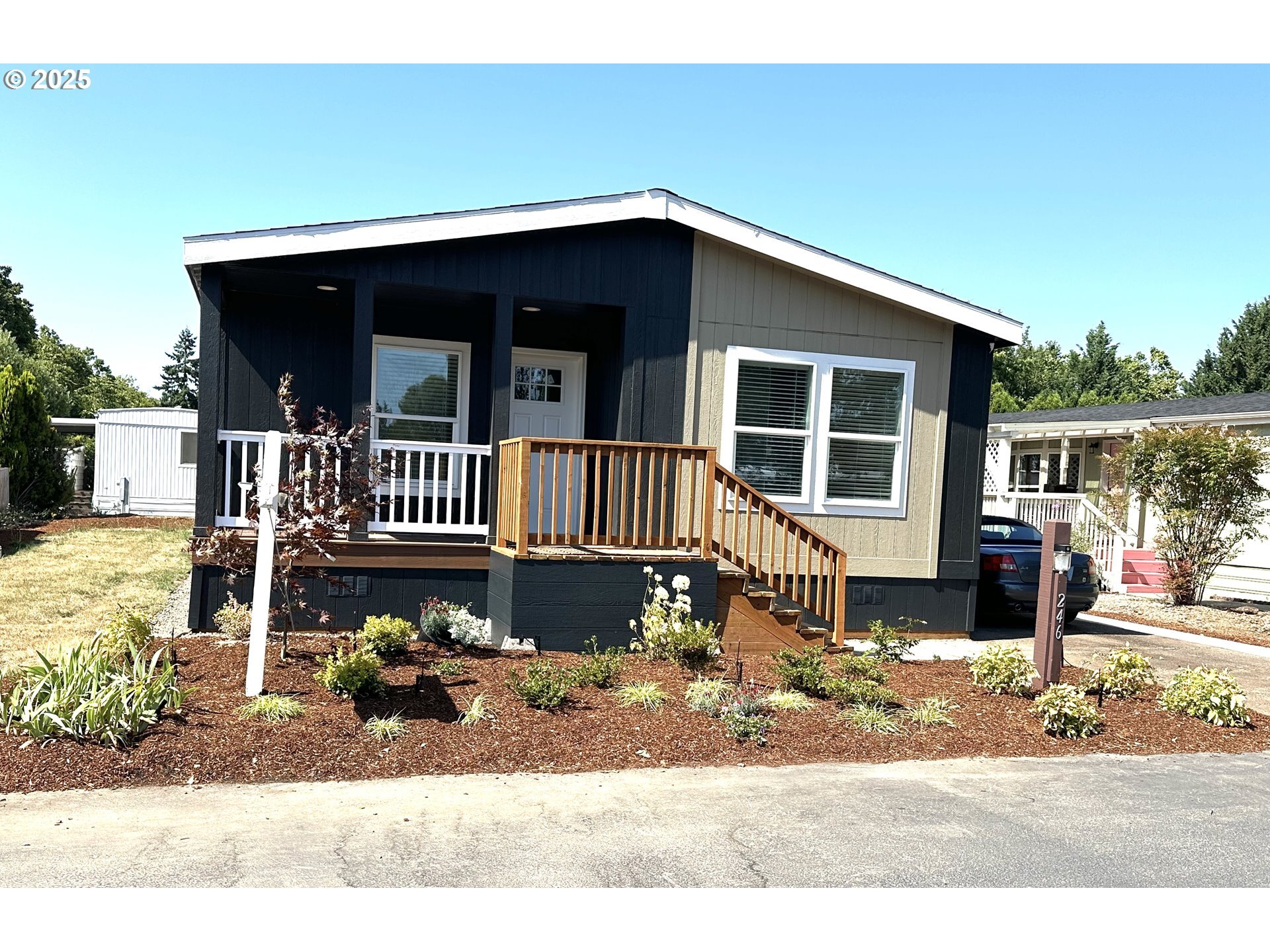 Property Photo: 1400 Candlelight Dr 246 OR 97402