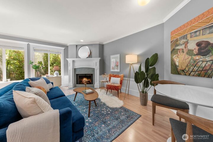 Property Photo: 727 N 85th Street 102 WA 98103