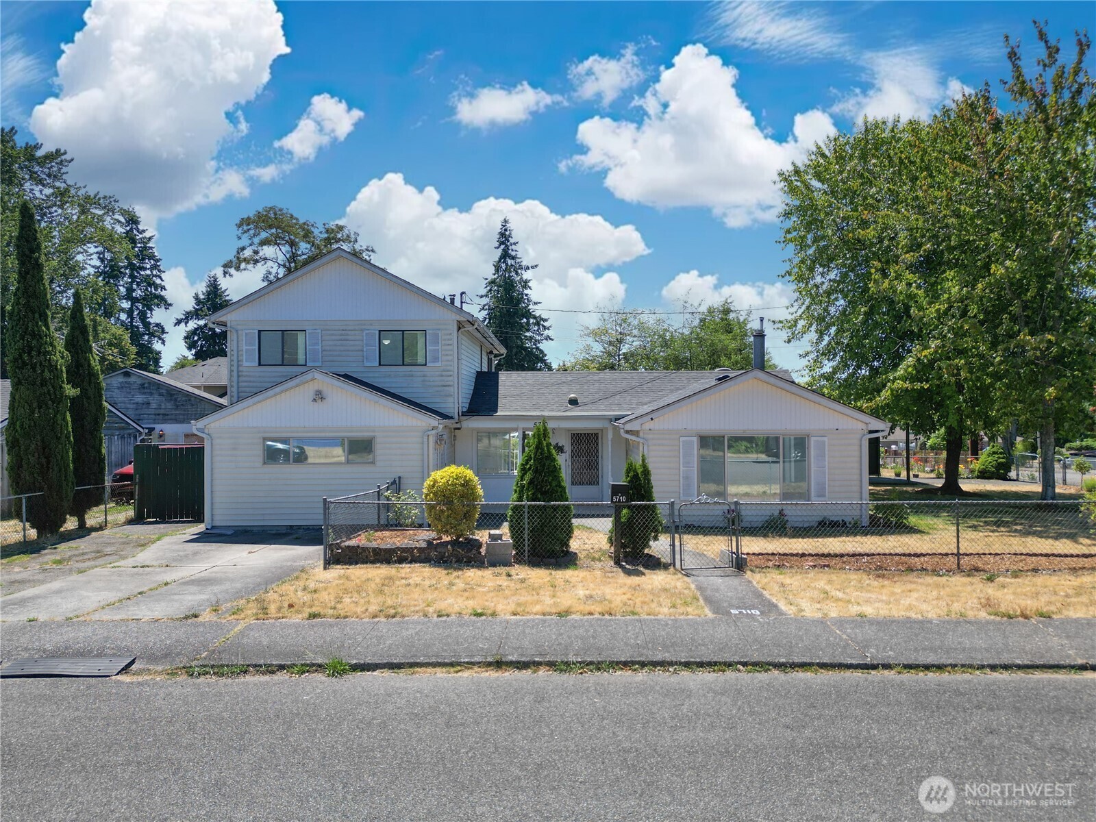 Property Photo: 5710 242nd Street SW WA 98043
