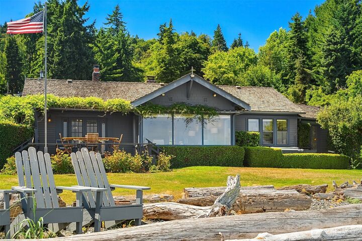 Property Photo:  14504  Glen Acres Road  WA 98070 