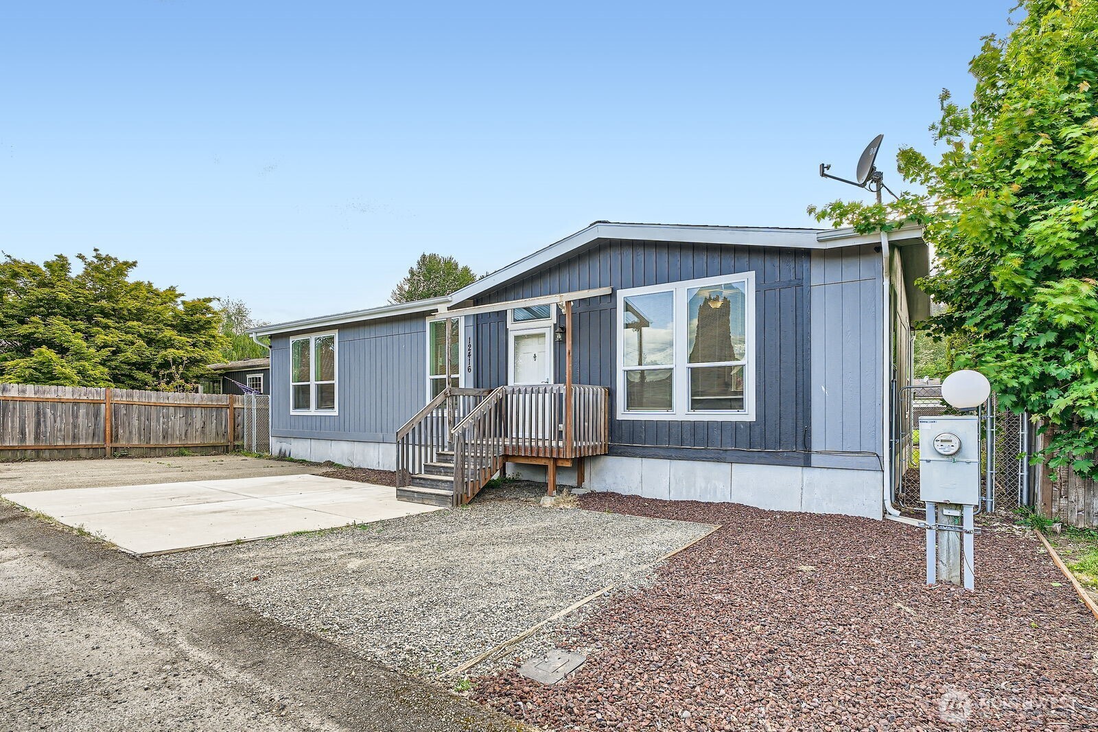 Property Photo:  12416  143rd Avenue E  WA 98374 